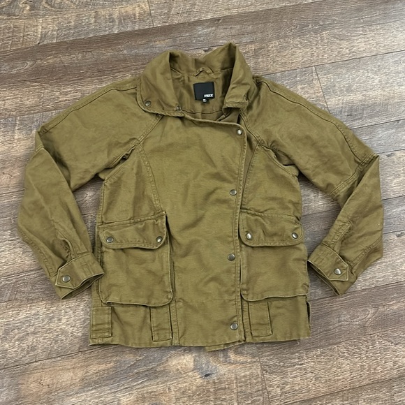 Aritzia Wilfred Free Jacket - Picture 3 of 10